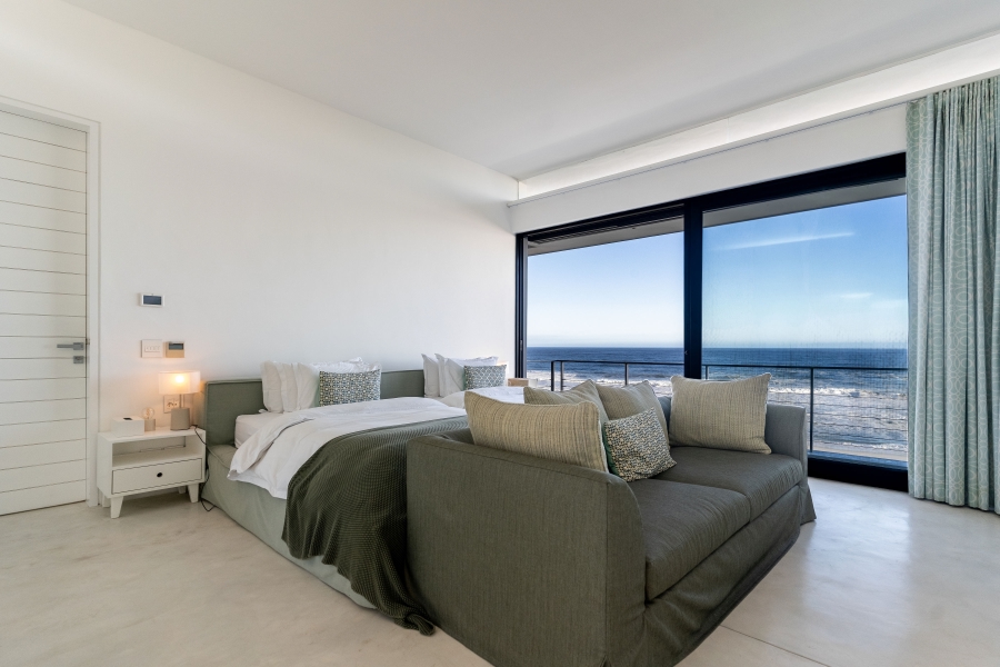 6 Bedroom Property for Sale in Yzerfontein Western Cape